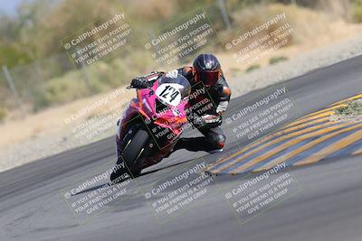 media/Nov-05-2022-SoCal Trackdays (Sat) [[f8d9b725ab]]/Turn 2 (1120am)/